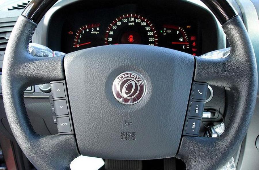  Kia Borrego 2009 года  (фото 75 из 345)